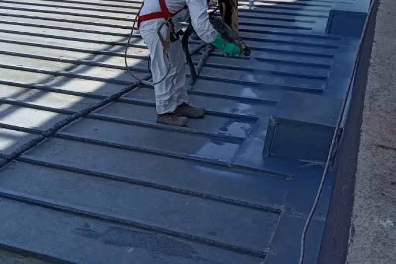 Protección total de techos con poliurea en frío