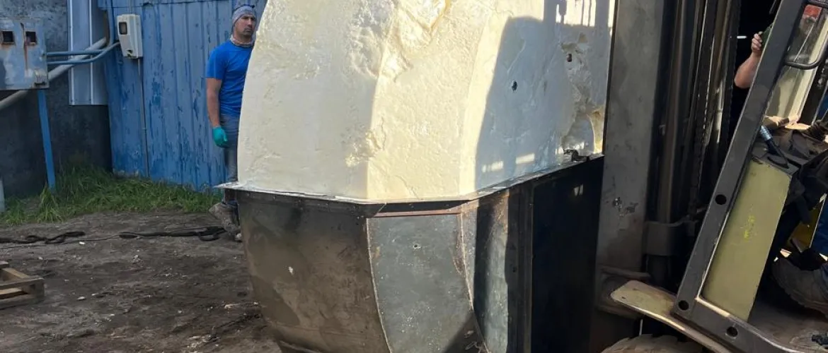 Construcción de Boya Oceanográfica con Poliuretano Inyectado
